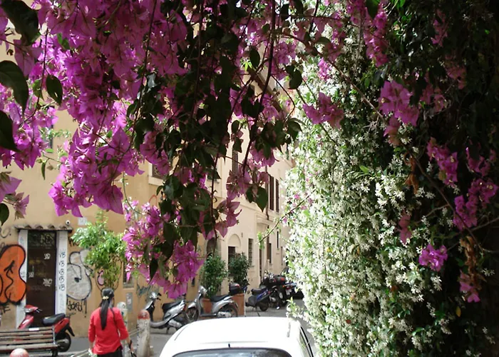 Bed and Breakfast Ventisei Scalini A Trastevere 4*